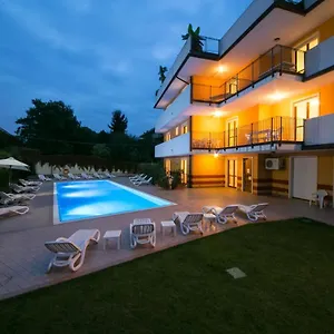 Ferretti Garda Palace Lejlighedshotel